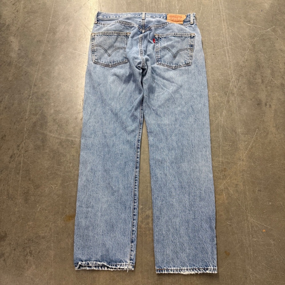 Levis 501‎ Original Fit Straight Leg Light Wash Button Fly Jeans W36 L32 USA